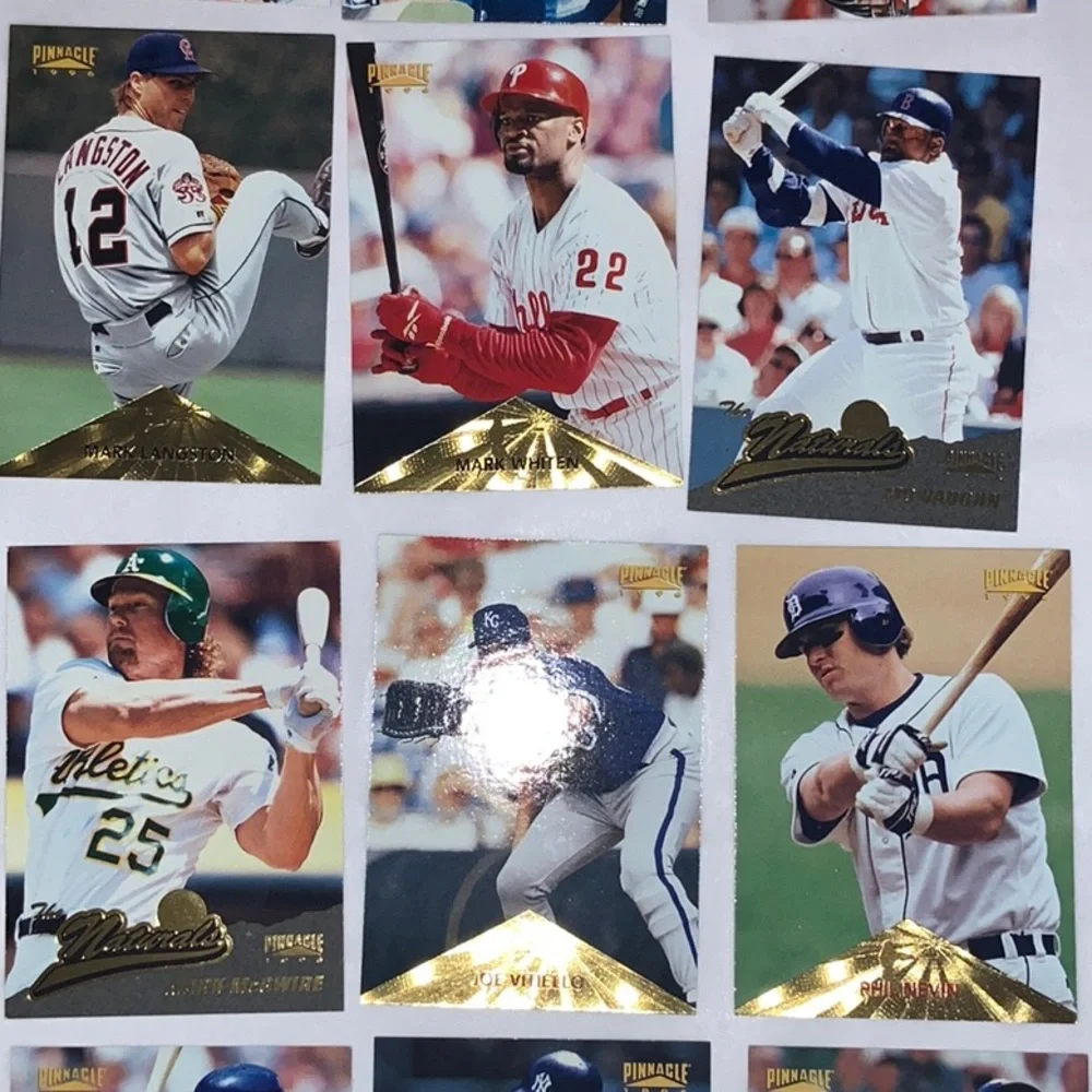 Bundle of Baseball Cards Lot 385